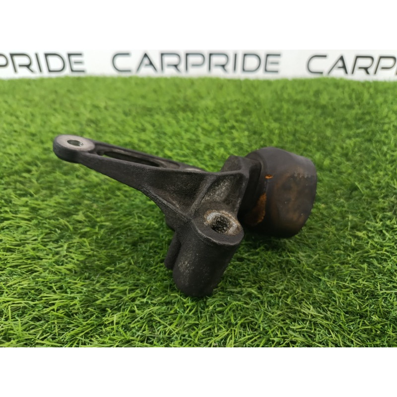 Кронштейн двигателя (кронштейны двигателя) AUDI A6 C7 2011 2.0 tdi 8k0199343c