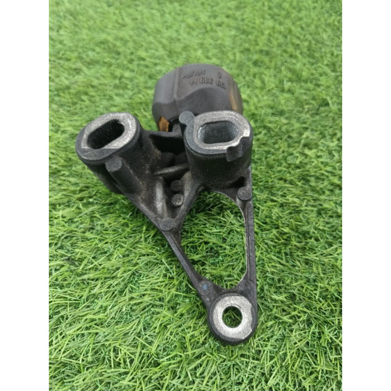 Кронштейн двигателя (кронштейны двигателя) AUDI A6 C7 2011 2.0 tdi 8k0199343c