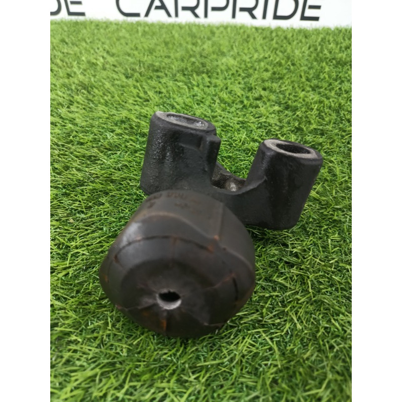 Кронштейн двигателя (кронштейны двигателя) AUDI A6 C7 2011 2.0 tdi 8k0199343c