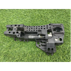 Кронштейн ручки двери