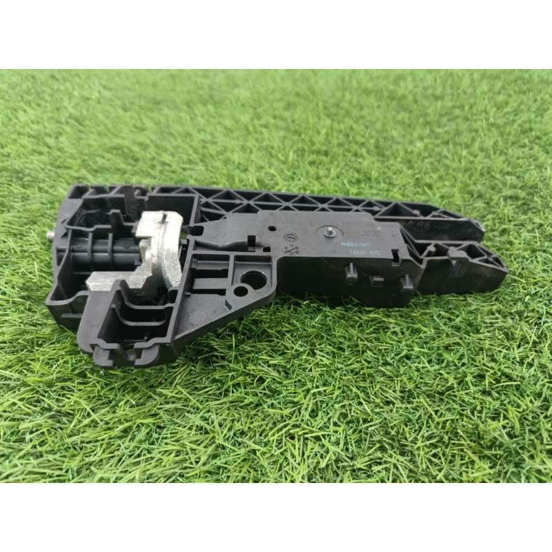 Кронштейн ручки двери (кузов и элементы) AUDI A6 C7 2011 2.0 tdi 4H0837885