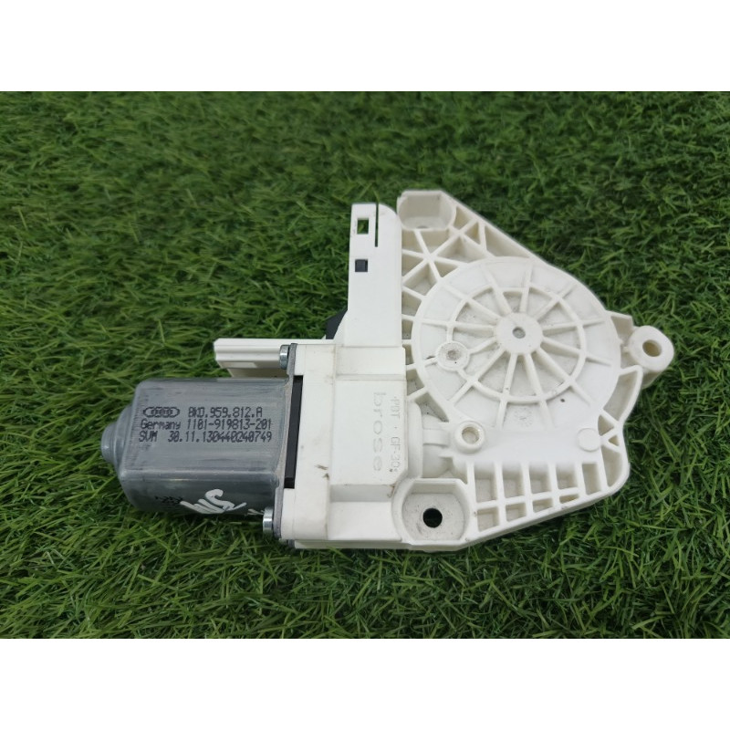 Мотор стеклоподъемника (электрика) AUDI A6 C7 2011 2.0 tdi 8k0959812a