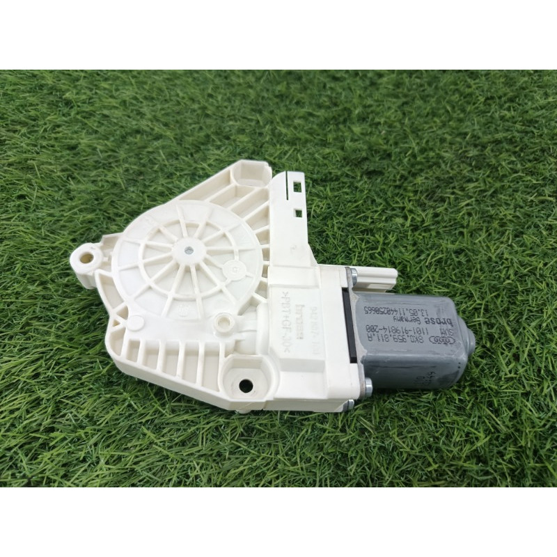 Мотор стеклоподъемника (электрика) AUDI A6 C7 2011 2.0 tdi 8k0959811a