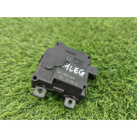 Привід заслонки обігрівача