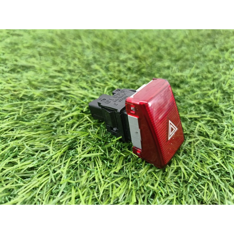 Кнопка аварийной сигнализации (электрика / кнопки) Subaru Outback B15