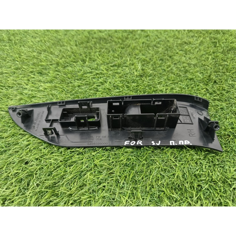 Накладка кнопок склопідйомника (салон) Subaru Forester SJ 94263sg000