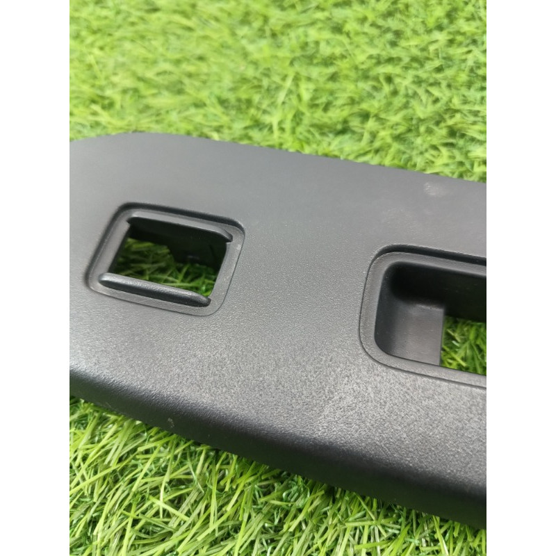 Накладка кнопок склопідйомника (салон) Subaru Forester SJ 94263sg000