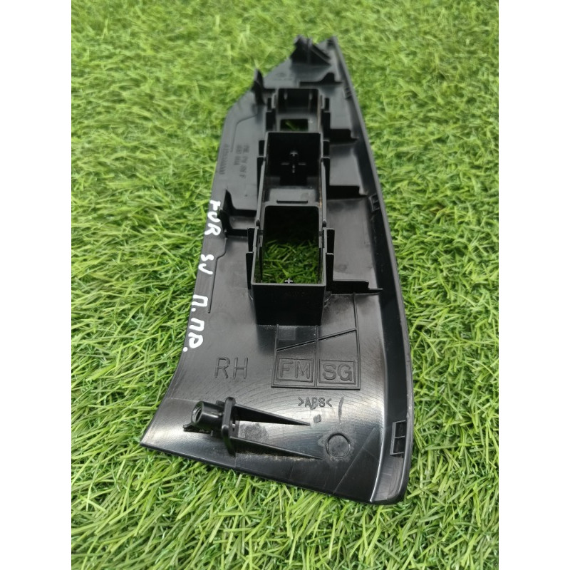 Накладка кнопок склопідйомника (салон) Subaru Forester SJ 94263sg000