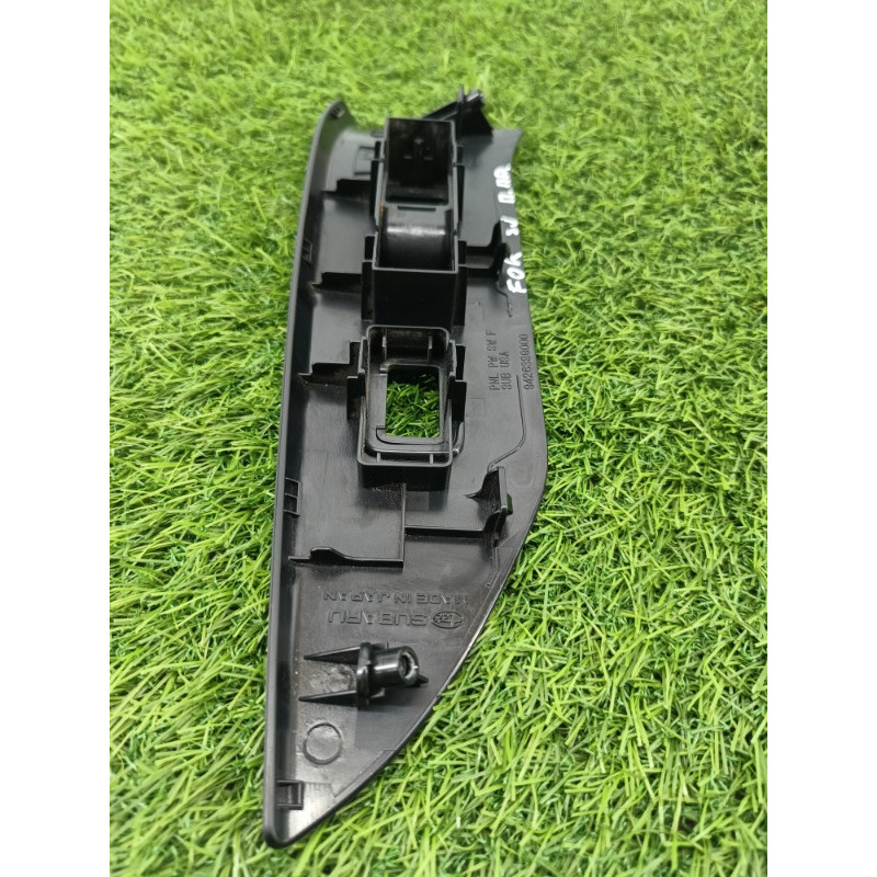 Накладка кнопок склопідйомника (салон) Subaru Forester SJ 94263sg000