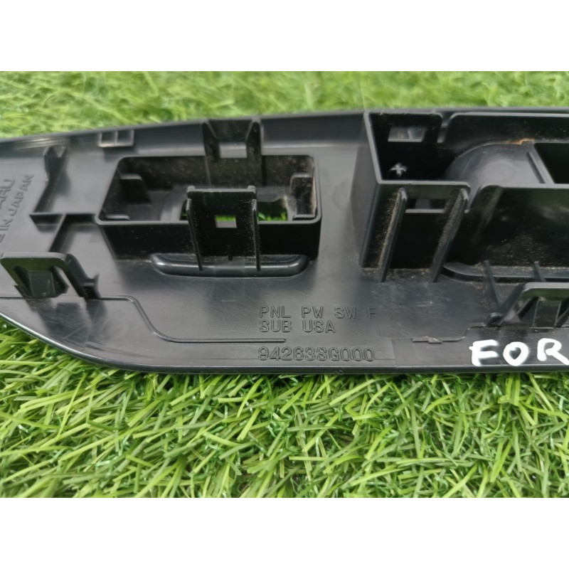 Накладка кнопок склопідйомника (салон) Subaru Forester SJ 94263sg000