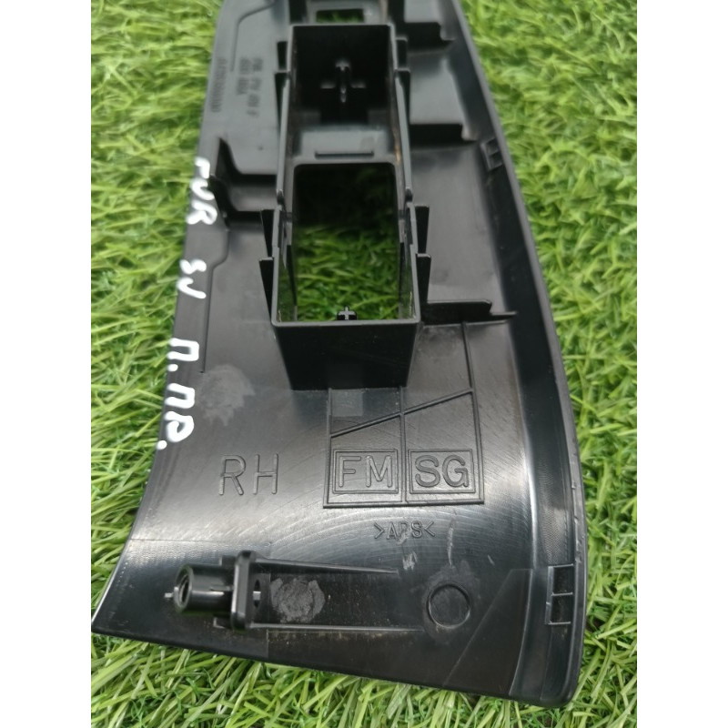 Накладка кнопок склопідйомника (салон) Subaru Forester SJ 94263sg000