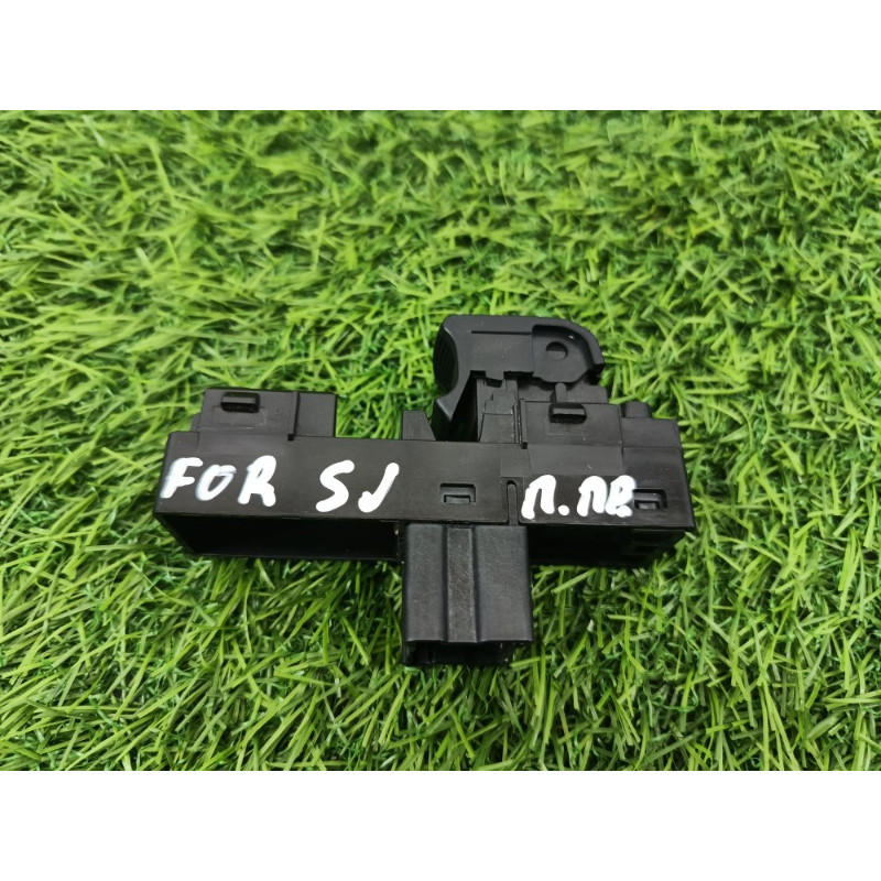 Кнопка стеклоподъемника (электрика / кнопки) Subaru Forester SJ 83071sg100