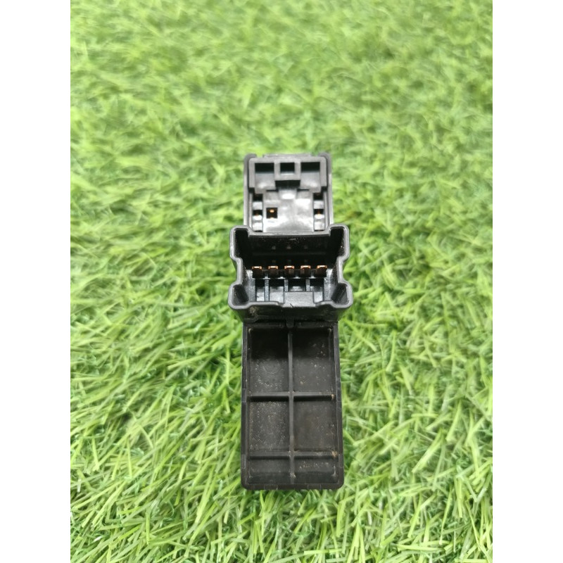 Кнопка стеклоподъемника (электрика / кнопки) Subaru Forester SJ 83071sg100