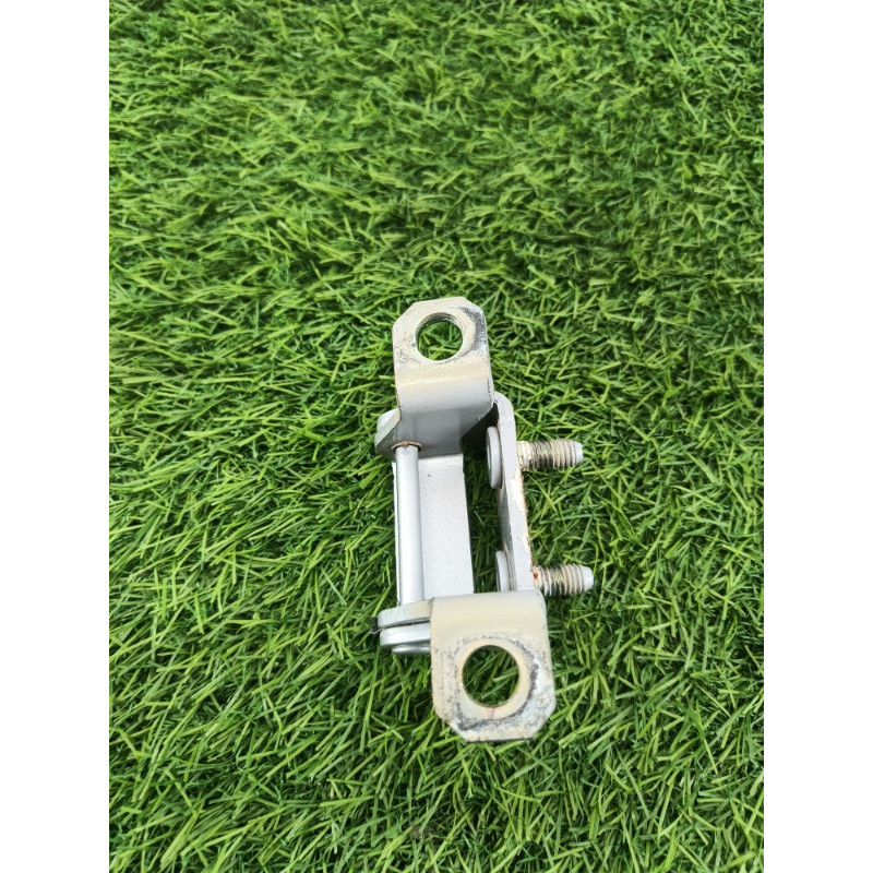 Петля багажника (кузов и элементы) Chevrolet Captiva C140 2011 2.2 D (z22d1) 96661617