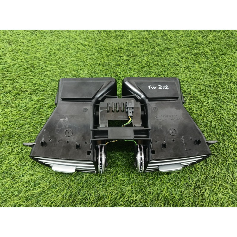 Воздуховод центральный (салон) Mercedes-Benz E-class w212 2013 2.2 CDI a2128303154