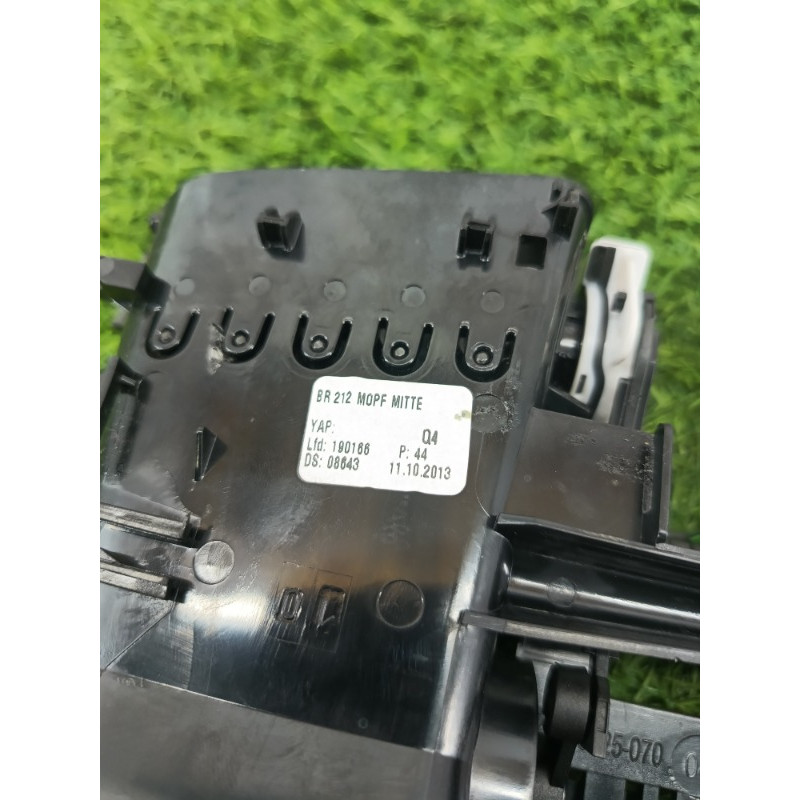 Воздуховод центральный (салон) Mercedes-Benz E-class w212 2013 2.2 CDI a2128303154