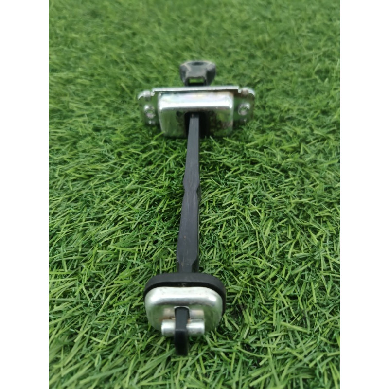 Ограничитель двери (кузов и элементы) Chevrolet Captiva C140 2011 2.2 D (z22d1) 95929942