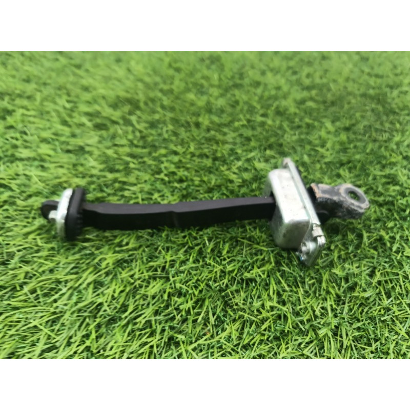 Ограничитель двери (кузов и элементы) Chevrolet Captiva C140 2011 2.2 D (z22d1) 95929941