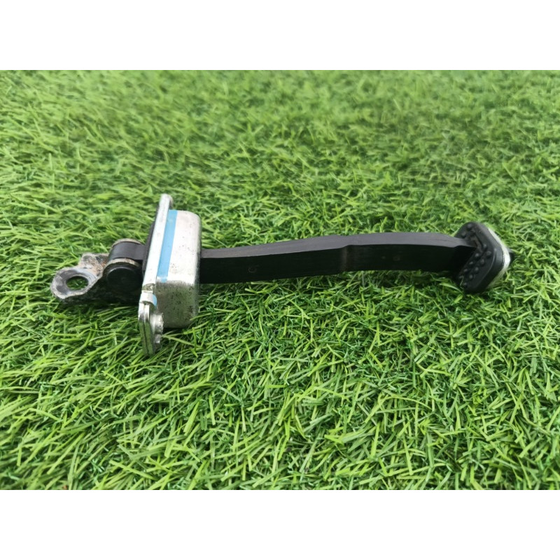 Ограничитель двери (кузов и элементы) Chevrolet Captiva C140 2011 2.2 D (z22d1) 95929941