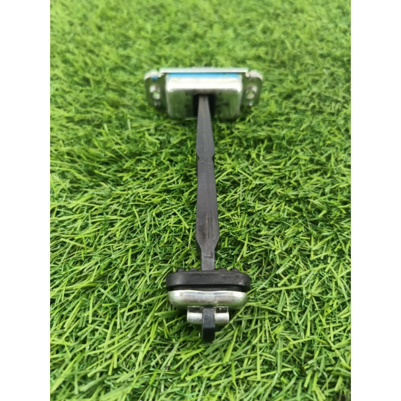 Ограничитель двери (кузов и элементы) Chevrolet Captiva C140 2011 2.2 D (z22d1) 95929941