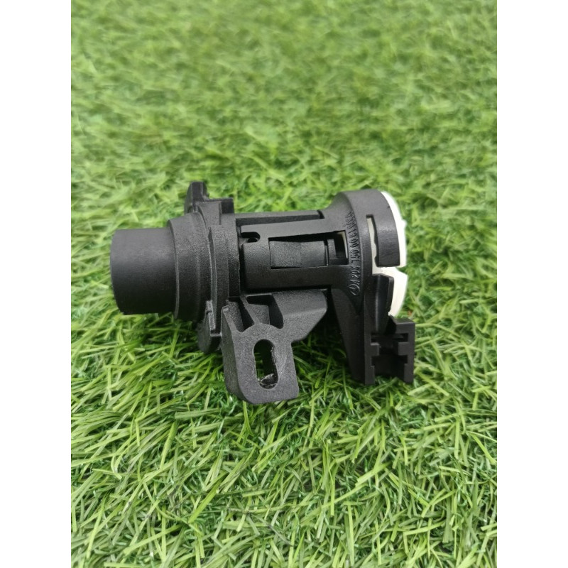 Замок багажника (кузов и элементы) Mercedes-Benz E-class w212 2013 2.2 CDI a2047500061