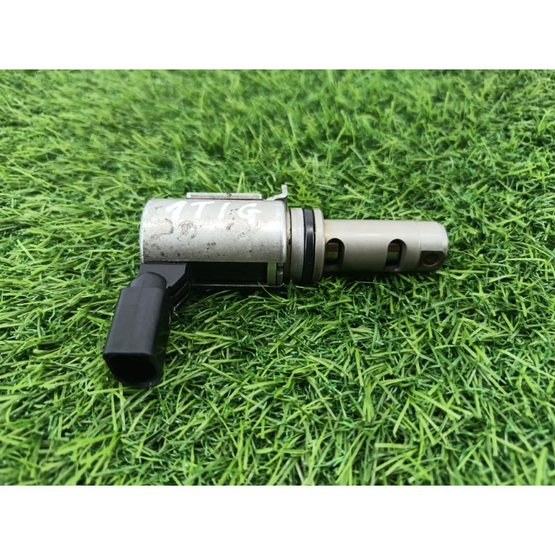 Клапан фазорегулятора (электрика двигателя) Volkswagen Tiguan 5N 2011 1.4 CAVA 03c906455a