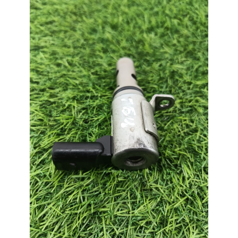 Клапан фазорегулятора (электрика двигателя) Volkswagen Tiguan 5N 2011 1.4 CAVA 03c906455a