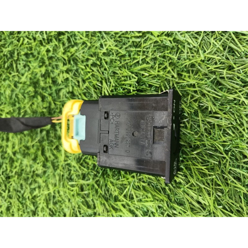 Кнопка AirBag (электрика / кнопки) Volkswagen Tiguan 5N 2011 1.4 CAVA 1k0919237d