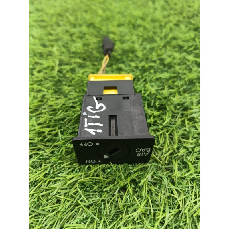 Кнопка AirBag (электрика / кнопки) Volkswagen Tiguan 5N 2011 1.4 CAVA 1k0919237d