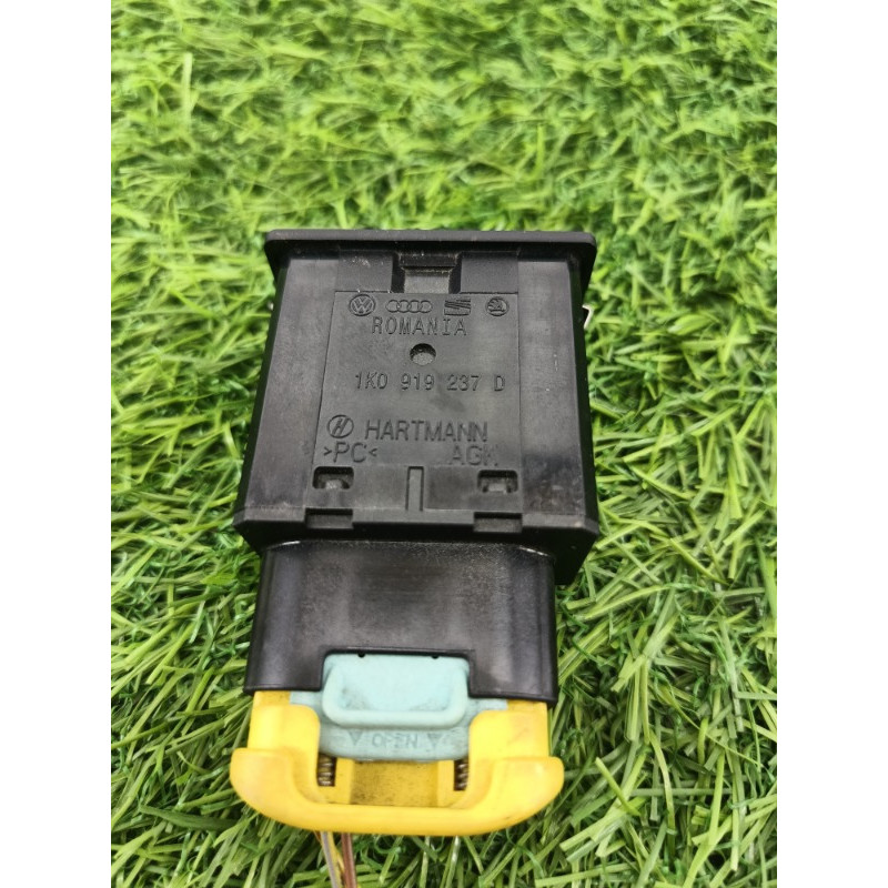 Кнопка AirBag (электрика / кнопки) Volkswagen Tiguan 5N 2011 1.4 CAVA 1k0919237d