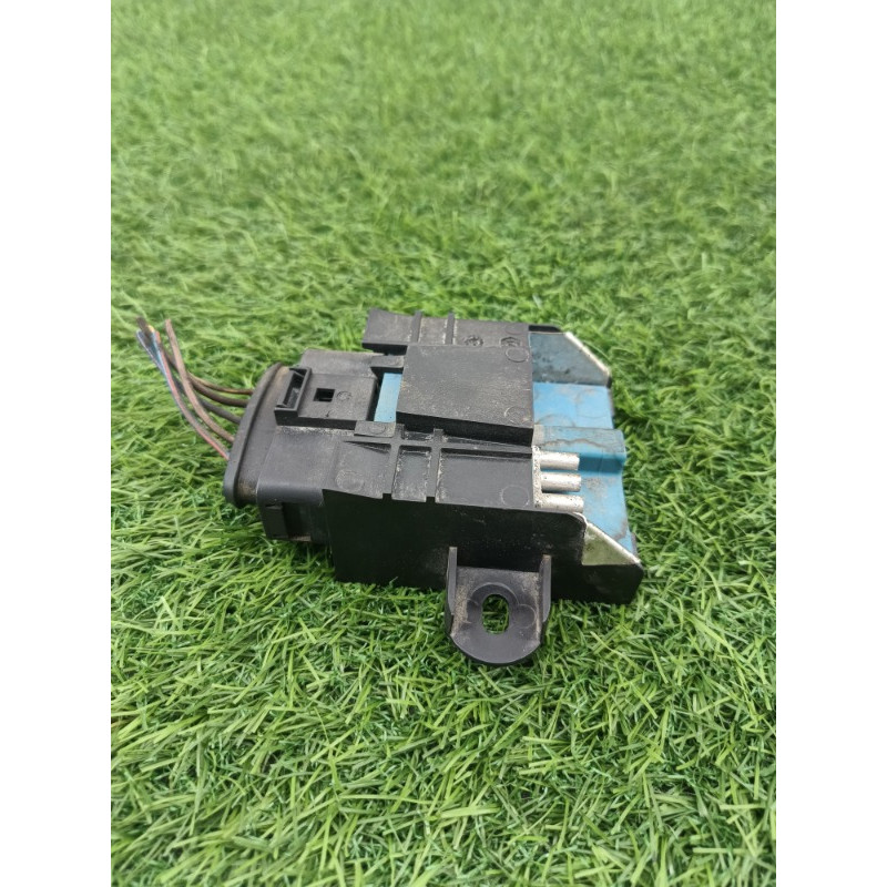 Блок управления топливным насосом (электрика / блок управления) Volkswagen Tiguan 5N 2011 1.4 CAVA 5n0201320a