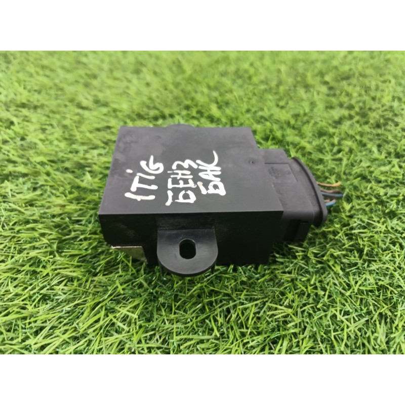 Блок управления топливным насосом (электрика / блок управления) Volkswagen Tiguan 5N 2011 1.4 CAVA 5n0201320a