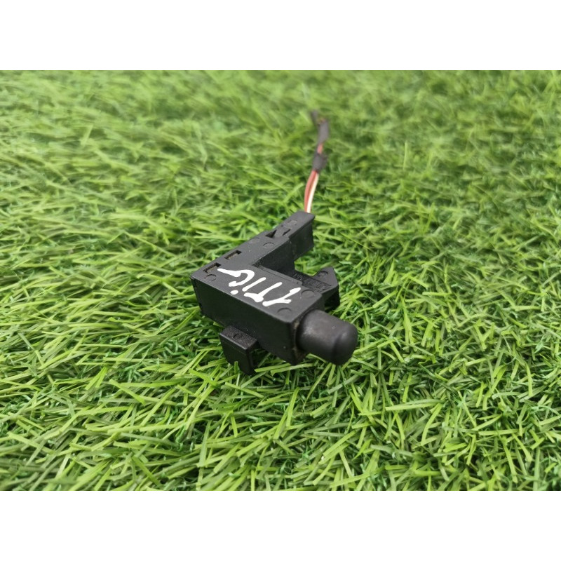 Концевик (электрика) Volkswagen Tiguan 5N 2011 1.4 CAVA 1j0947561