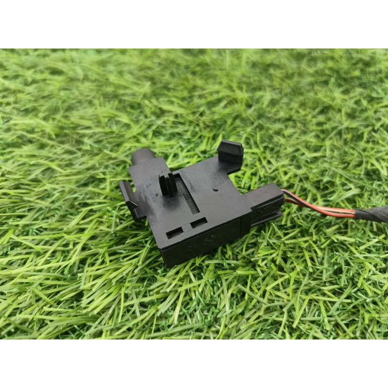 Концевик (электрика) Volkswagen Tiguan 5N 2011 1.4 CAVA 1j0947561