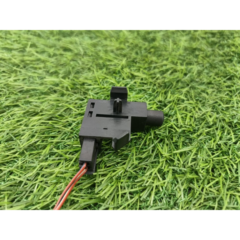 Концевик (электрика) Volkswagen Tiguan 5N 2011 1.4 CAVA 1j0947561