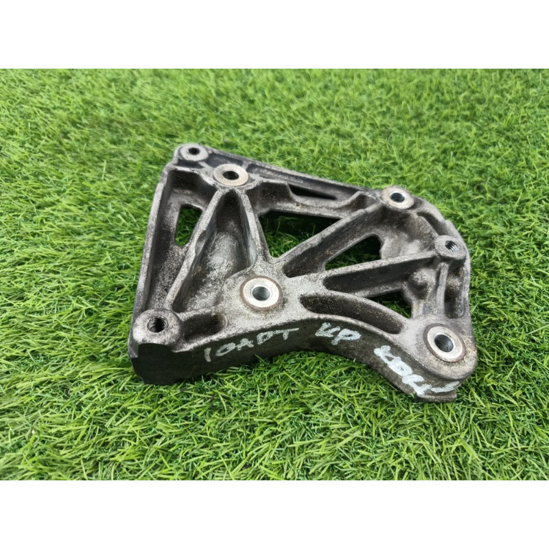 Кронштейн компрессора кондиционера (кронштейны двигателя) Chevrolet Captiva C140 2011 2.2 D (z22d1) 96868422