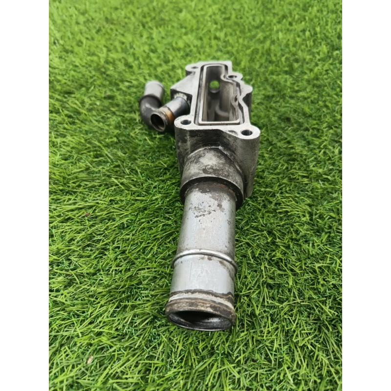 Фланец (система охлаждения) Chevrolet Captiva C140 2011 2.2 D (z22d1) 25183414