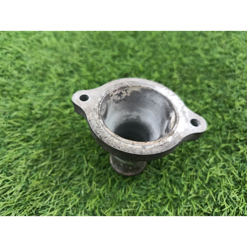 Фланец (система охлаждения) Chevrolet Captiva C140 2011 2.2 D (z22d1) 25190143