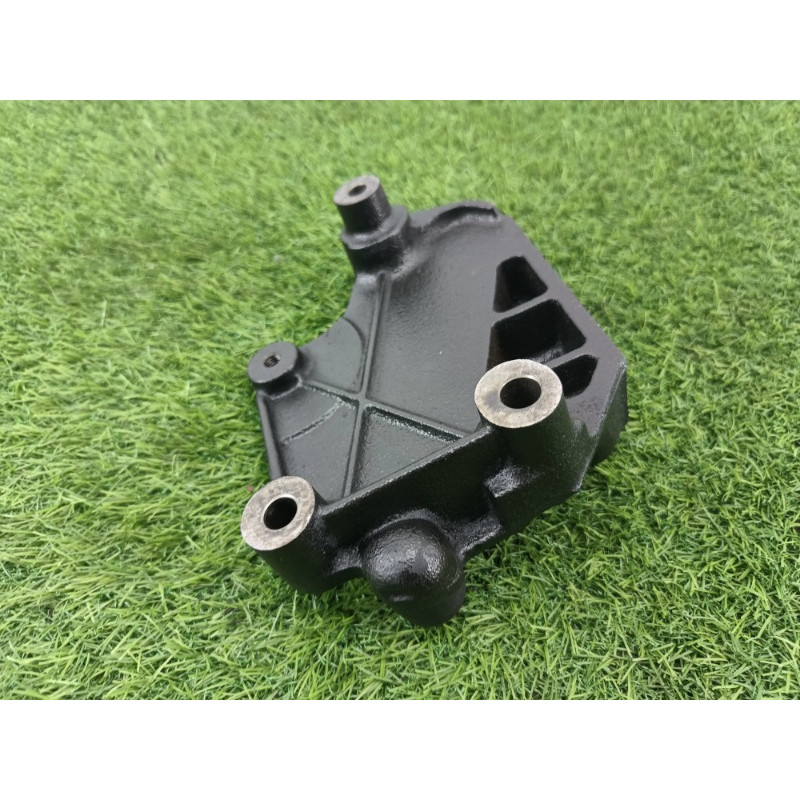 Кронштейн двигателя (кронштейны двигателя) Chevrolet Captiva C140 2011 2.2 D (z22d1) 25182554