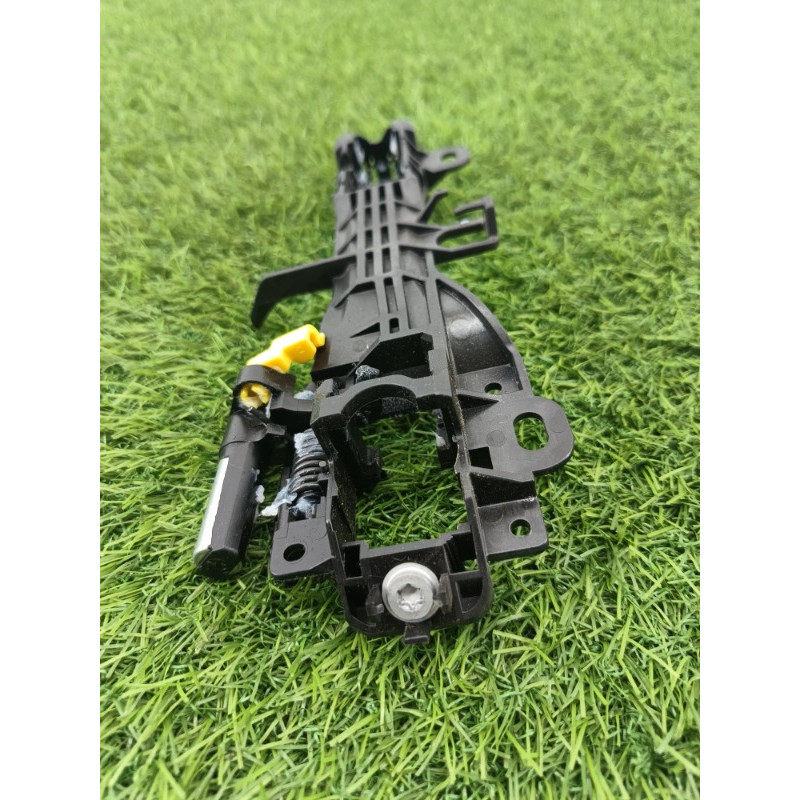 Кронштейн ручки двери (кузов и элементы) Subaru Forester SK 2020 2.5 61142CA010