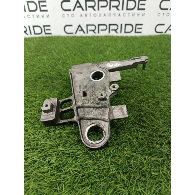 Кронштейн корпуса воздушного фильтра (кронштейны двигателя) Mercedes-Benz E-class w212 2013 2.2 CDI A6510902241