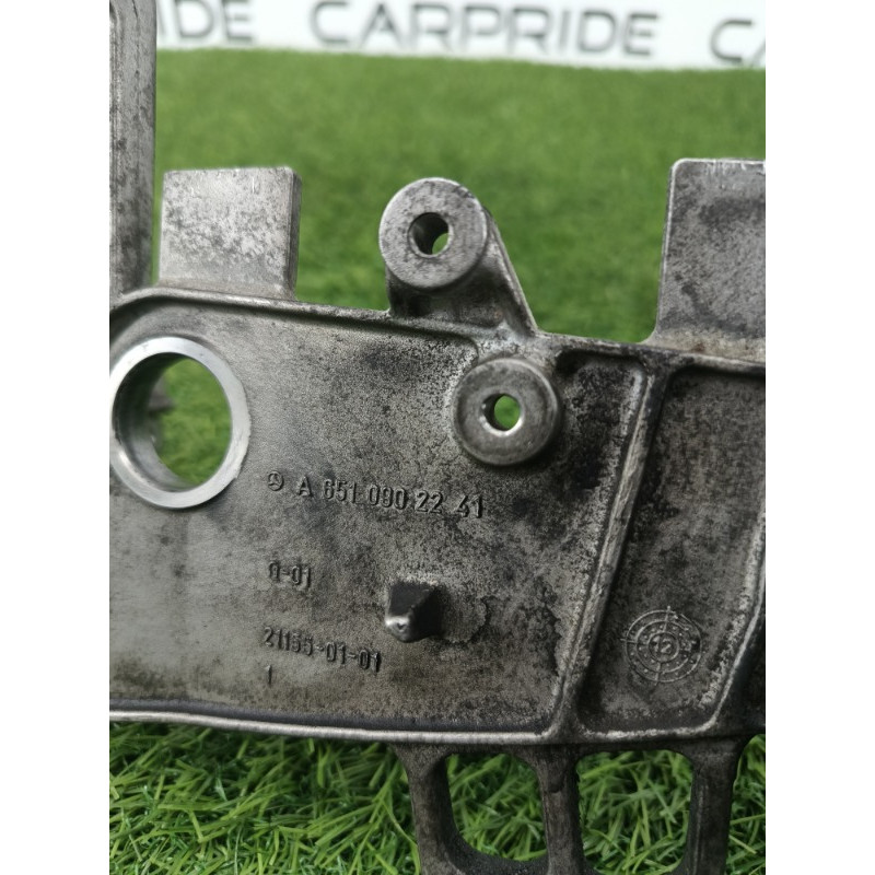 Кронштейн корпуса воздушного фильтра (кронштейны двигателя) Mercedes-Benz E-class w212 2013 2.2 CDI A6510902241