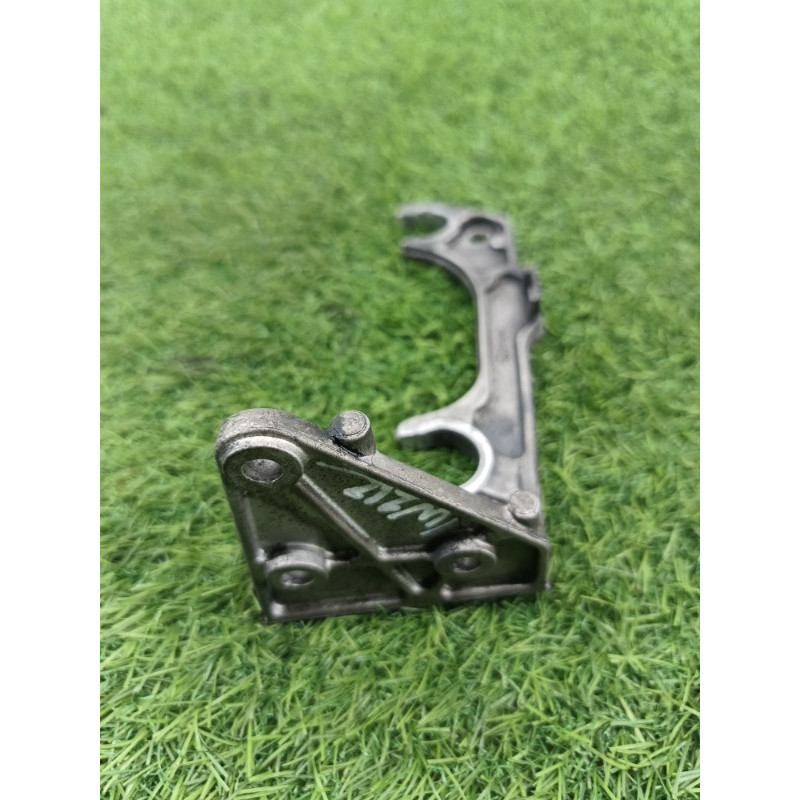 Кронштейн корпуса воздушного фильтра (кронштейны двигателя) Mercedes-Benz E-class w212 2013 2.2 CDI a6510940127