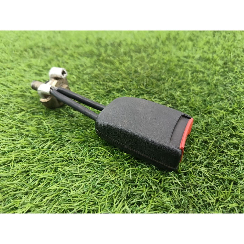 Замок паска безпеки (airbag/безопасность) Volkswagen Passat B5 3b0857740