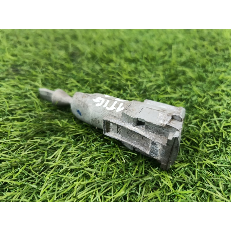 Личинка замка двери (кузов и элементы) Volkswagen Tiguan 5N 2011 1.4 CAVA 5n0837167