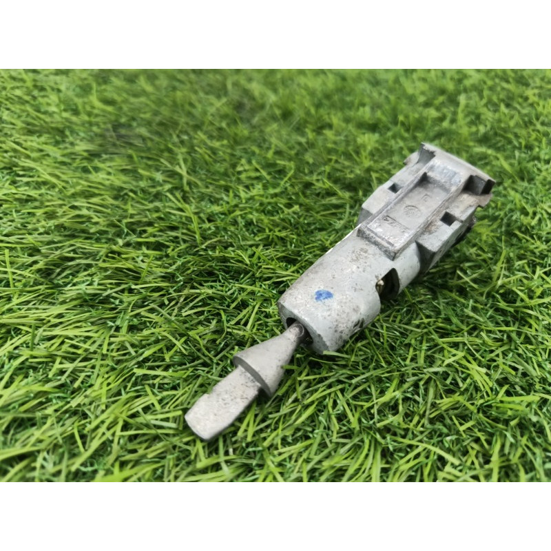 Личинка замка двери (кузов и элементы) Volkswagen Tiguan 5N 2011 1.4 CAVA 5n0837167