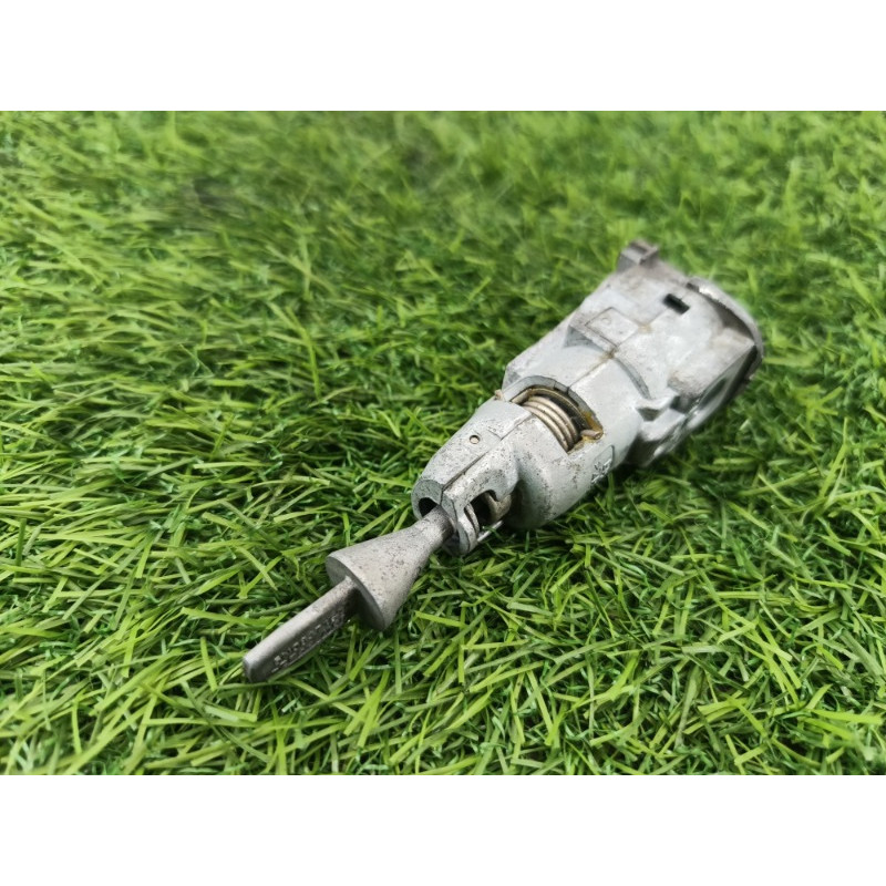 Личинка замка двери (кузов и элементы) Volkswagen Tiguan 5N 2011 1.4 CAVA 5n0837167