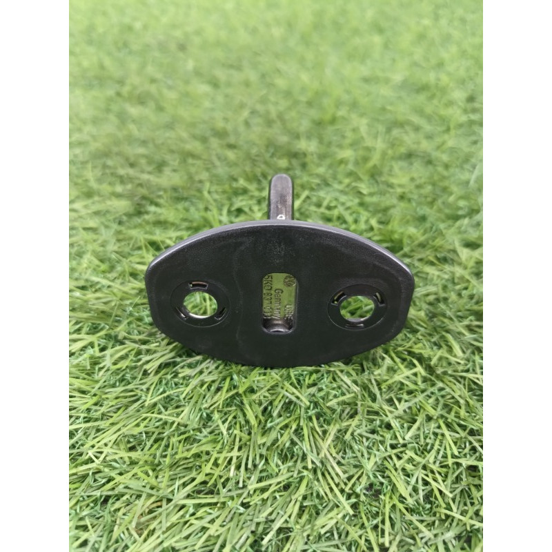 Ответная часть замка двери (кузов и элементы) Volkswagen Tiguan 5N 2011 1.4 CAVA 5k0837033