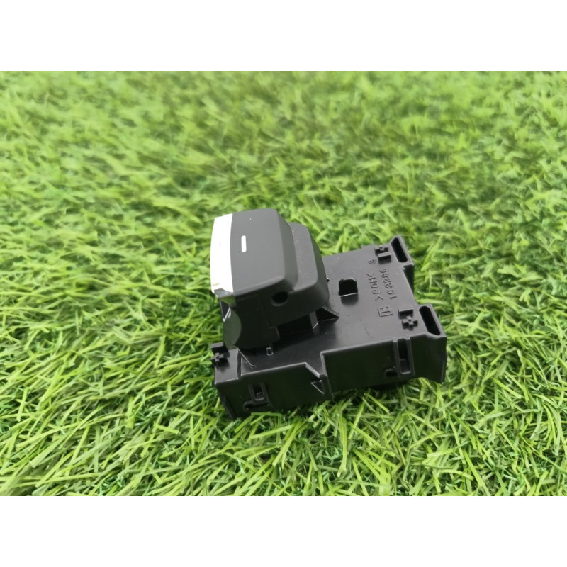 Кнопка стеклоподъемника (электрика / кнопки) Subaru Forester SK 2020 2.5 83071SJ420