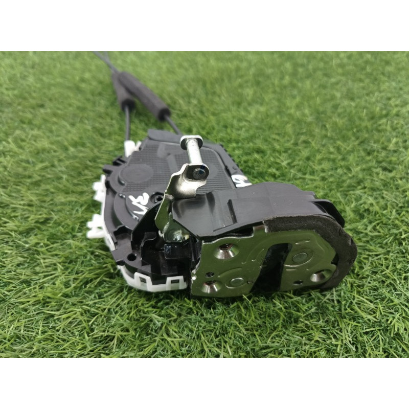 Замок дверей (кузов і елементи) Subaru Forester SK 2020 2.5 61035SJ010